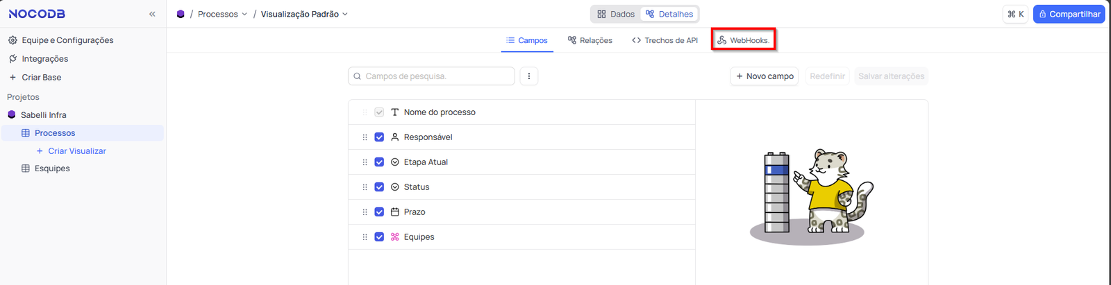 Selecione "Webhooks" NocoDB